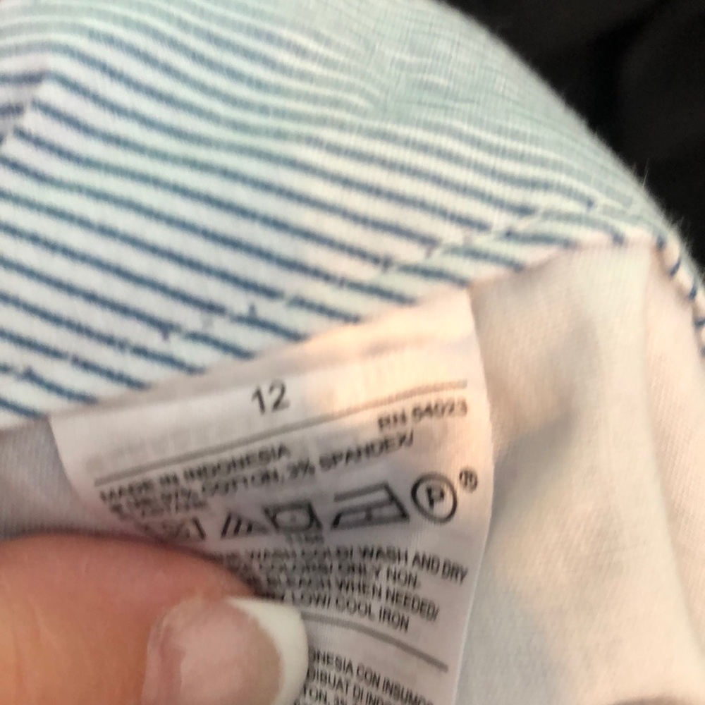 Shorts - Picture 6 of 6